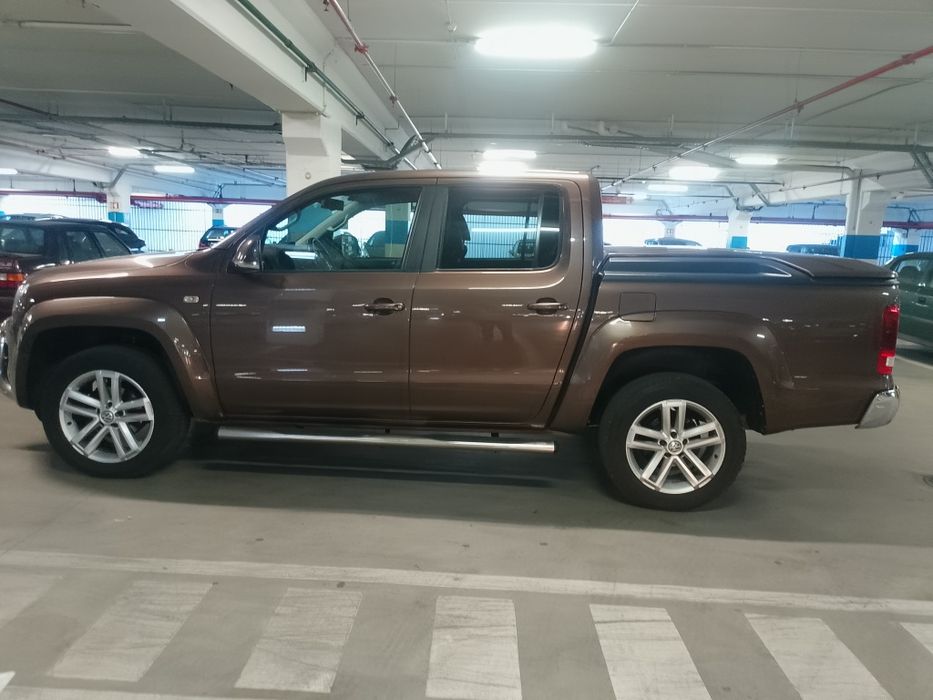 Volkswagen Amarok 180 CV cx aut. pele, câmara, etc
