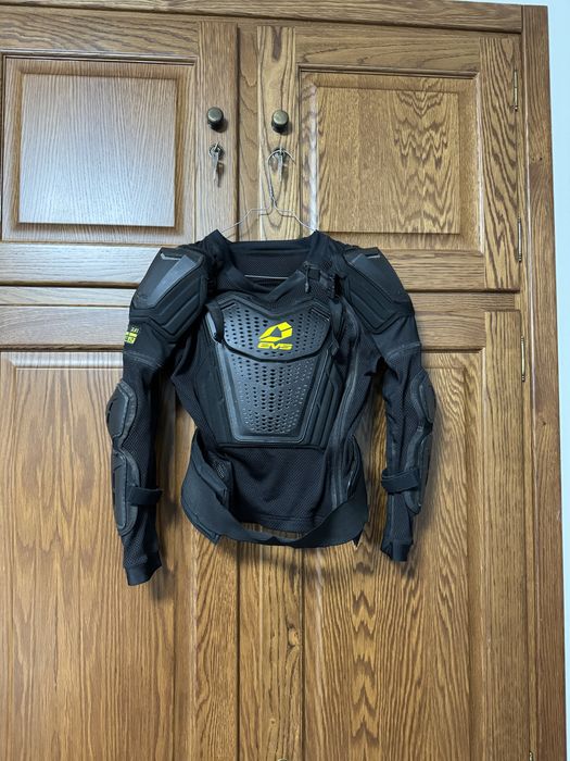 Esqueleto/peitoral motocross