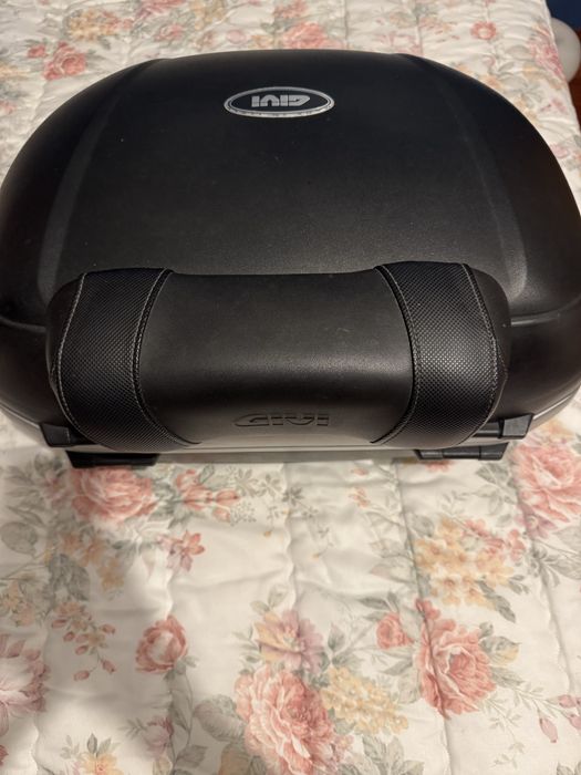 Top case Givi Impecavel