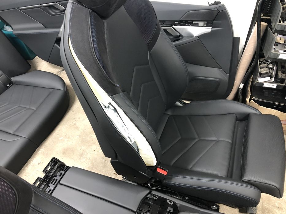 Комплектний салон з картами М-пакет BMW i5 G60 2023-