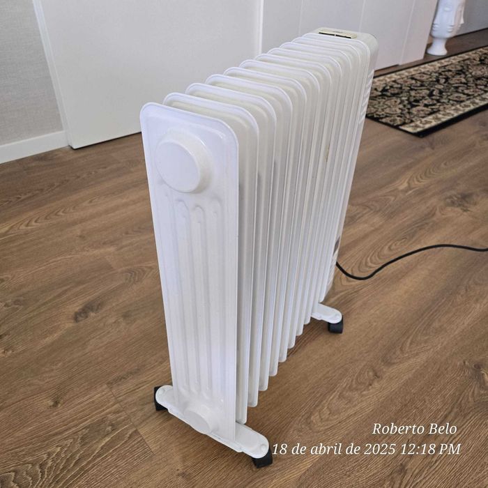 Aquecedor a Óleo Qilive 2500W com Humidificador