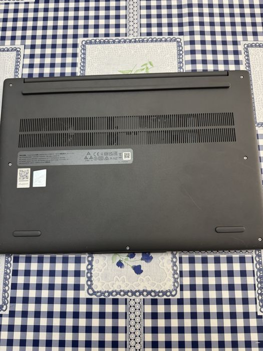 Lenovo IdeaPad Slim 3  15IRH10 GARANTIA
