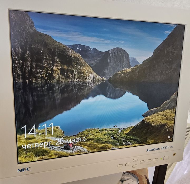 NEC MultiSync LCD1530V Computer Monitor
