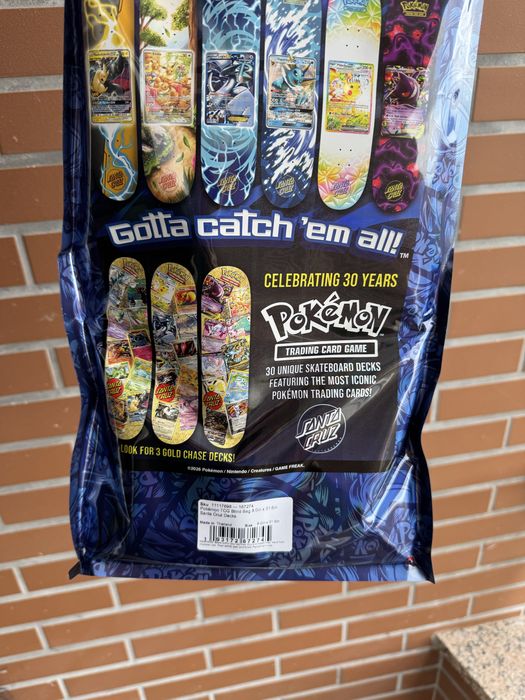 Colaboração Santa Cruz x Pokémon TCG - Tabua de Skate