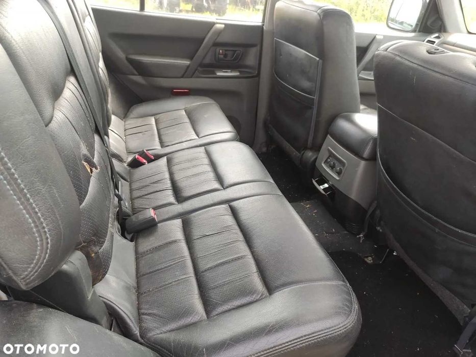 Mitsubishi Pajero 3.2 did Anglik Sławsk