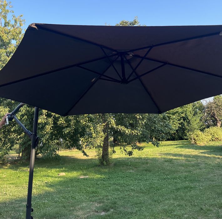 Parasol ogrodowy 3m Vounot na wysięgniku