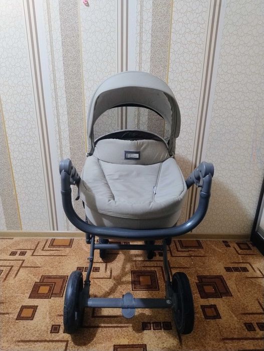 Продам дитячий візочок