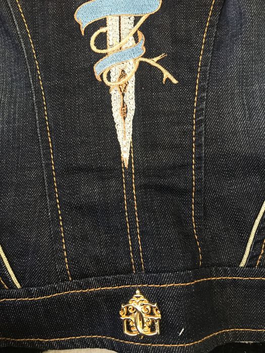 Продам жилетку Gizia