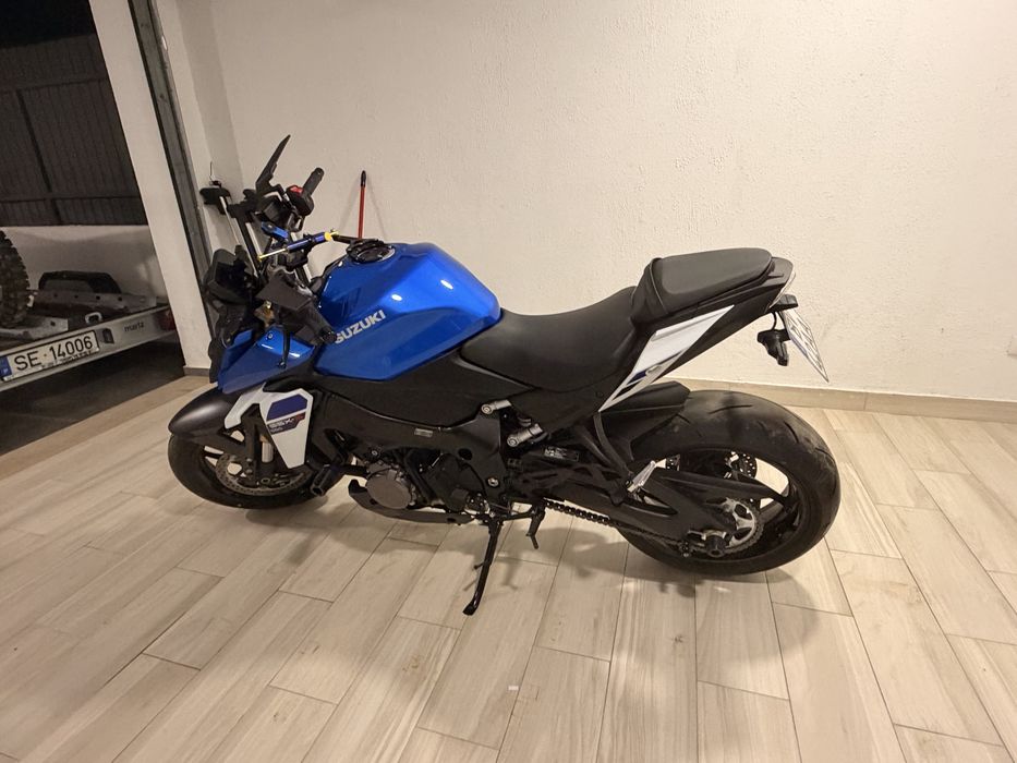 Suzuki GSX-S 1000 praticamente nova