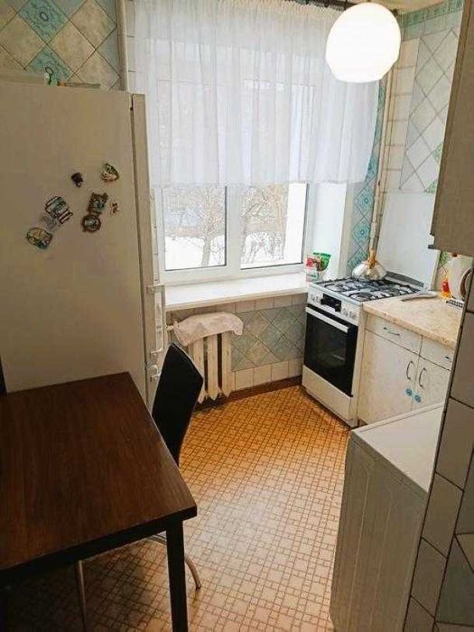 3 комнатная квартира возле метро Армейская