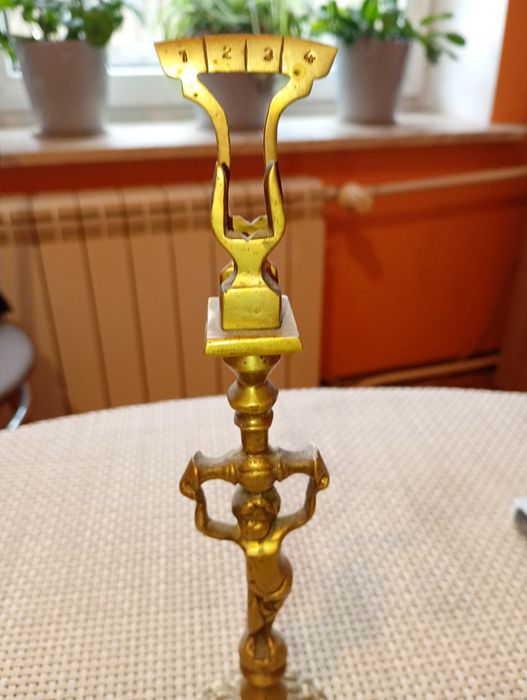 Antyczna figurka z mosiądzu