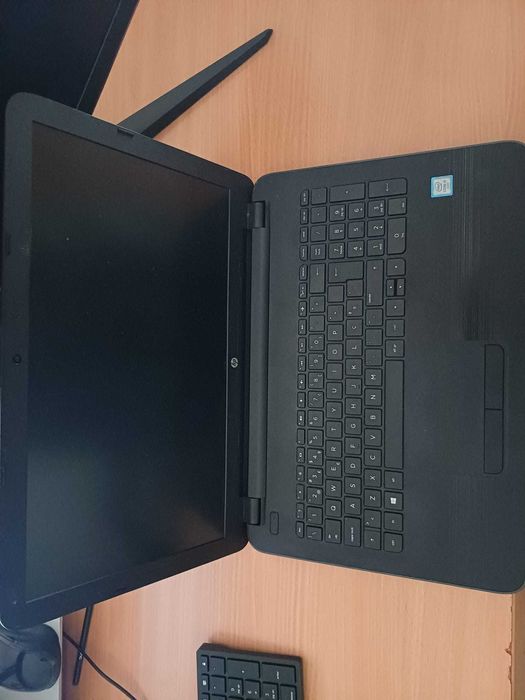 Portátil Recondicionado HP 250 GS