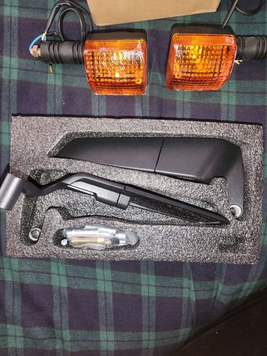 Espelhos e piscas para mota