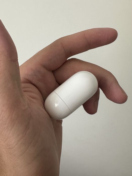 Etui ladujace airpods 4 A3053 A3050 A3058 Stan idealny