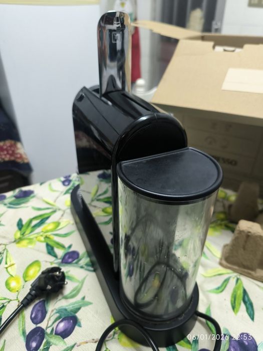 Maquina de café Nespresso CITIZ