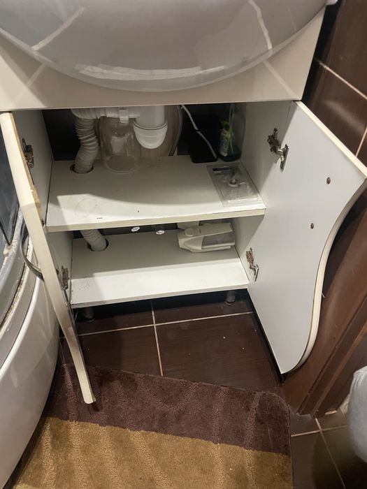 Умивальник з тумбою