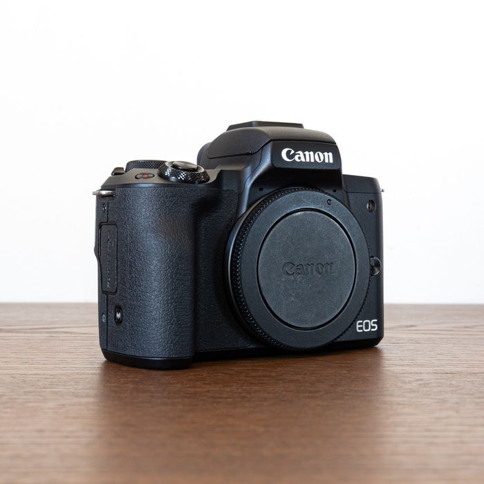 Canon EOS M50 Mark II c/ 2 Baterias Originais