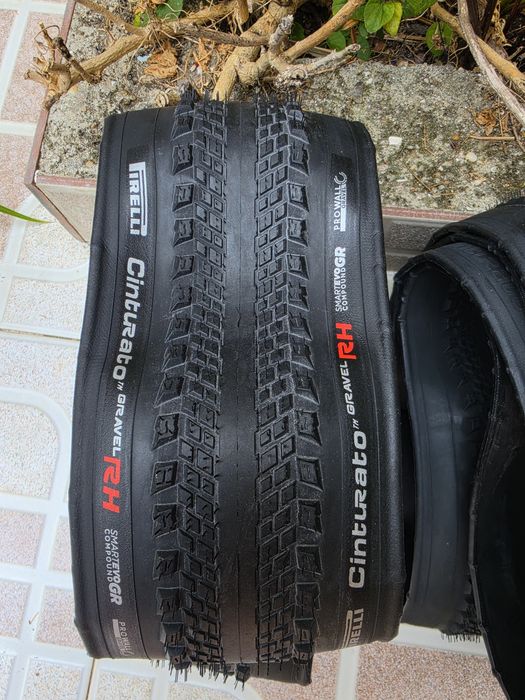 Vendo 2 pneus pirelli rh gravel 40mm
