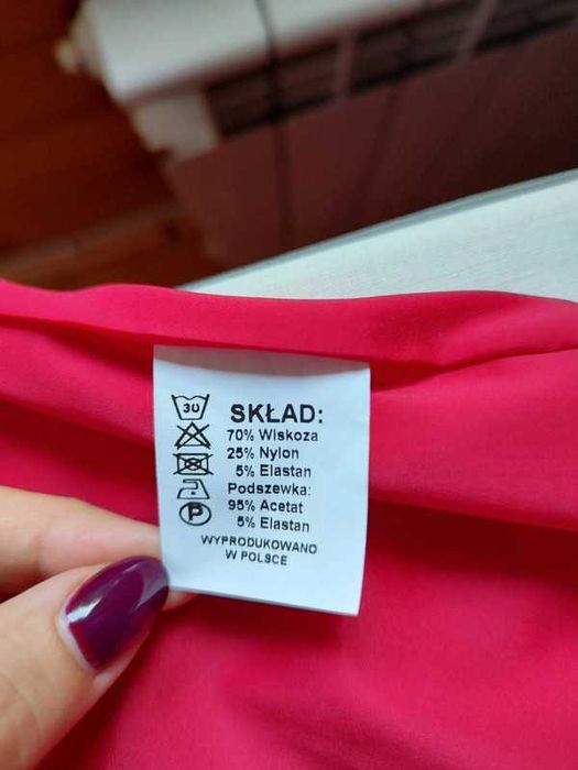 Malinowa sukienka Salko r.38 z długim rękawem