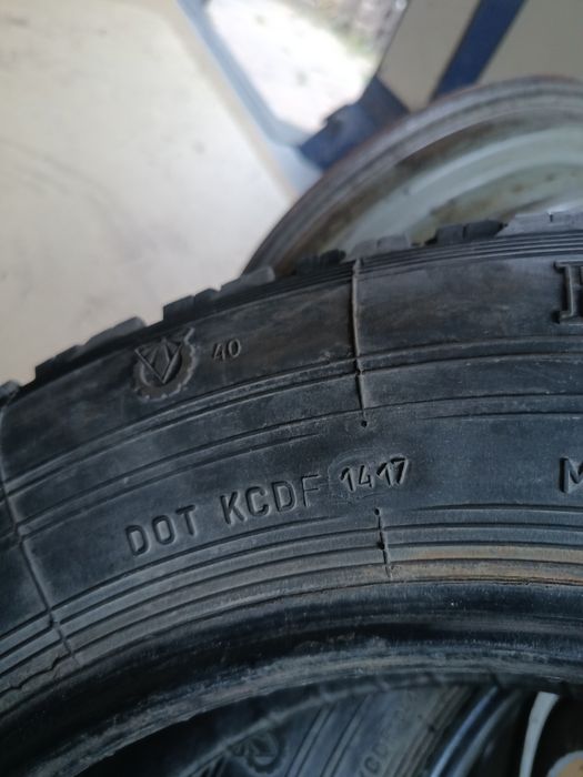 Продам резину 185/75 R16C