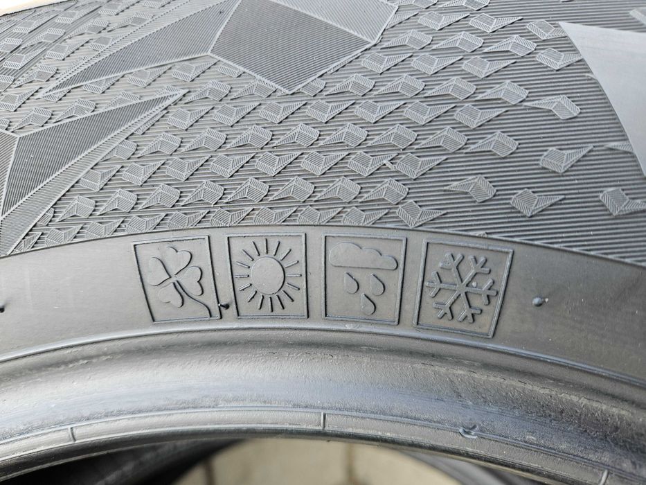 Шини 215/60 R16 Vredestein Qvatrac(Ведерштейн) 90$/2шт.всесезон резина