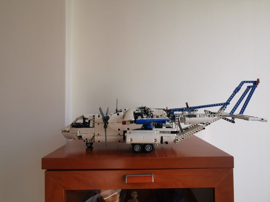 Lego 42025 Cargo Plane