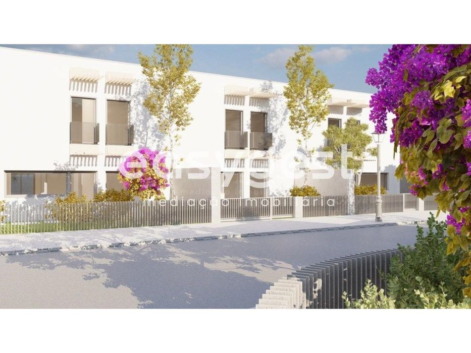 Moradia Moderna V3 com jardim privativo no Bairro Sr.ª da Luz-Óbidos