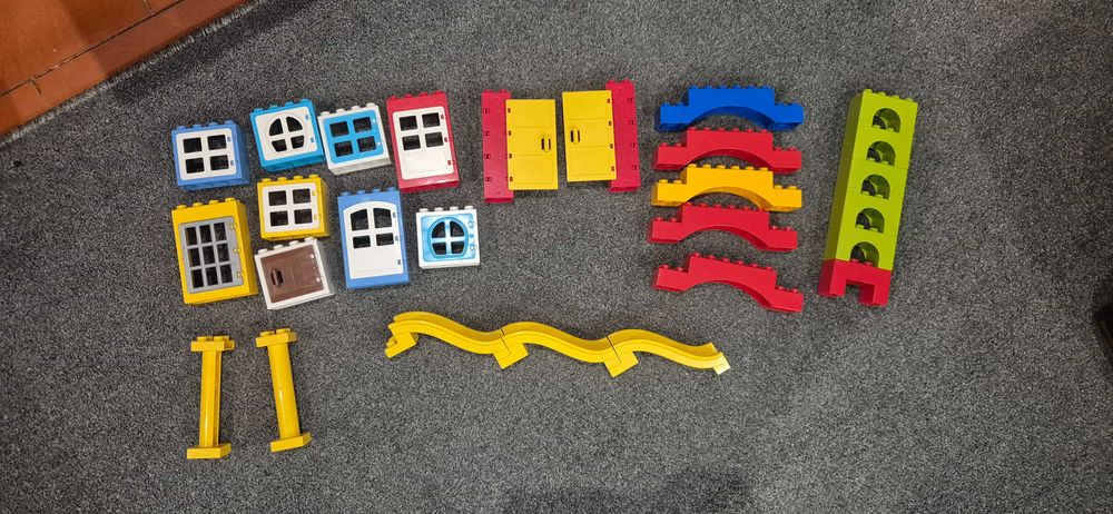 700 peças LEGO DUPLO