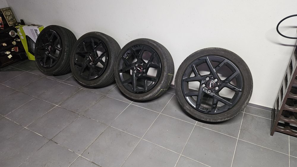 Jantes 17' JCW 2025 com pneus