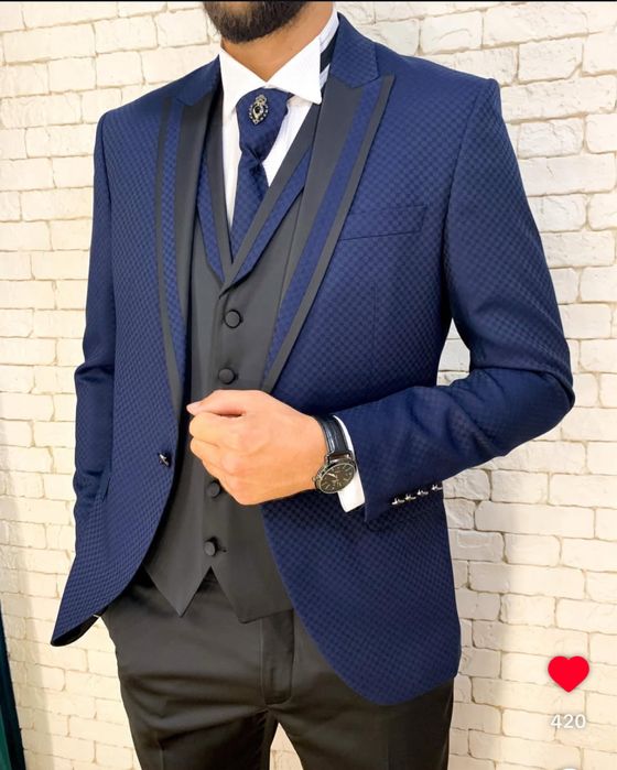 Стильний чоловічий костюм (смокінг), синій, 50 р.