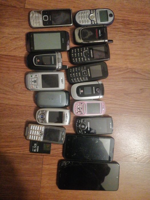 Телефони на запчастини однимлотом