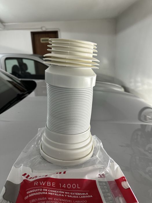 Tubo para wc extencivel  labiado com reforço metalico