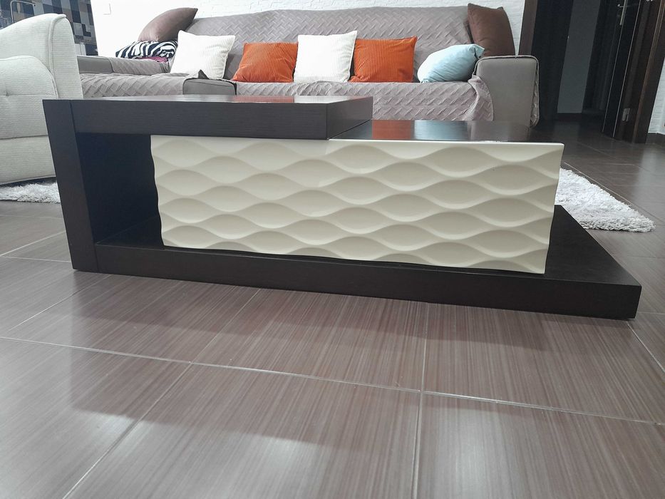 Oportunidade! Mesa de centro e móvel de TV
