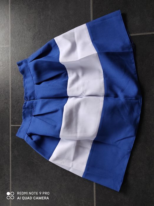 Nowa spódniczka mini kloszowana