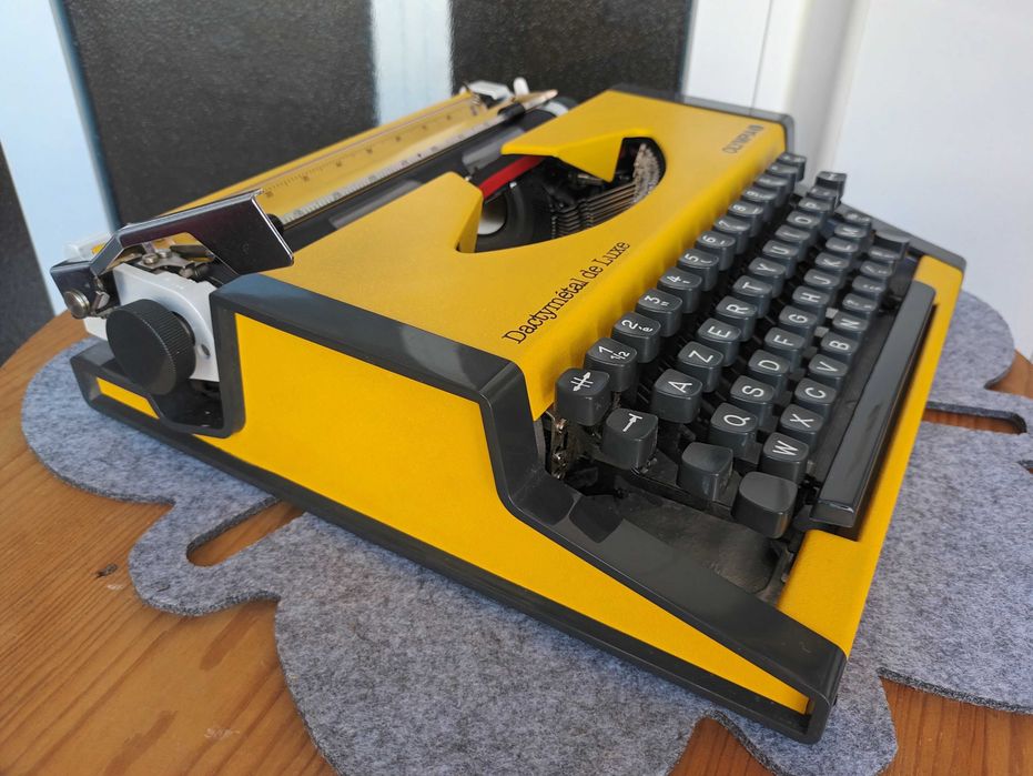 Máquina de escrever Olympia