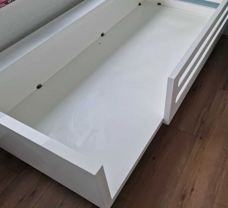 Cama solteiro(a) 90x200cm