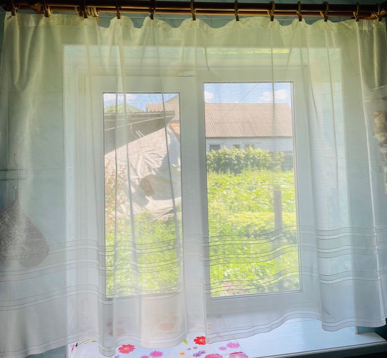 Продам комплект із трьох однакових тюлей