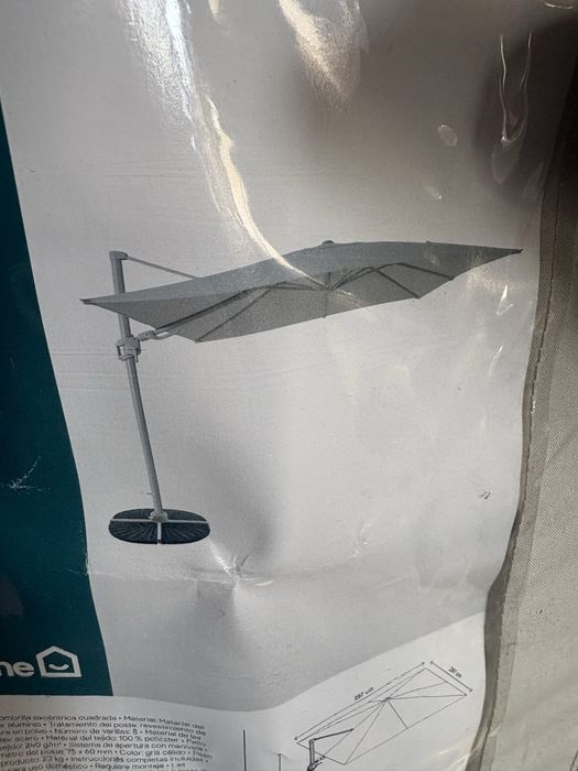 Parasol na wysiegniku kwadratowy