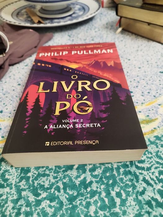 O livro do Pó - Philip Pullman