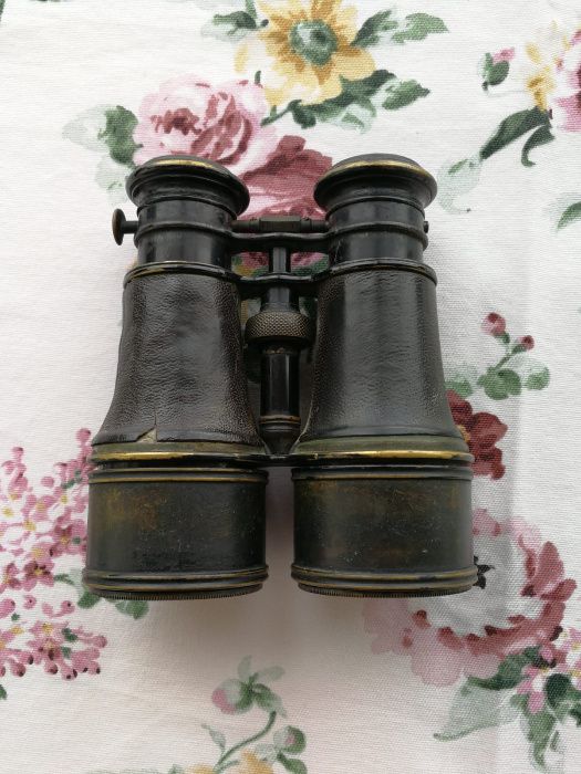 Binóculos com três lentes Theater, Field e Marine