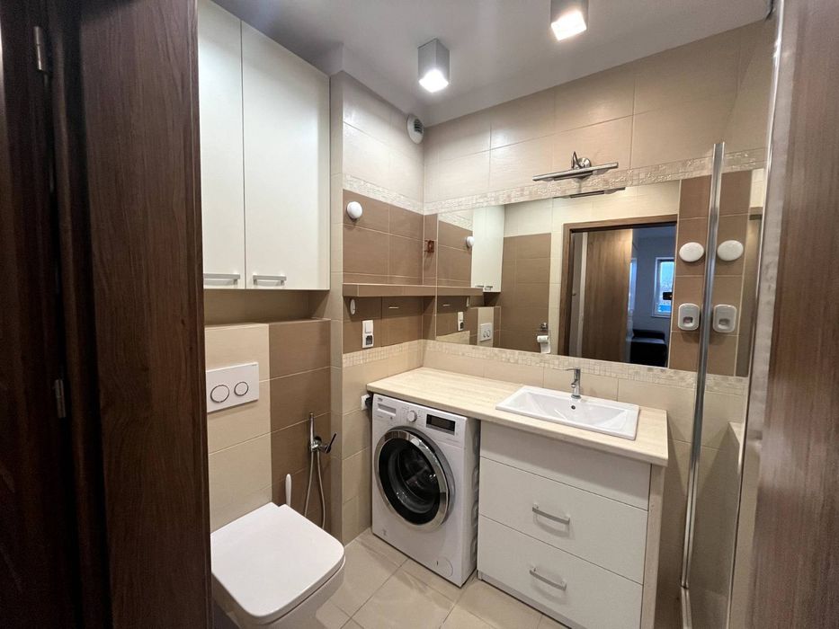 od Marca - 55 m2 Wrocław ul. Piękna (balkon,  2x garaż, komórka)