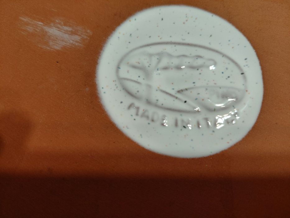 Vendo Paneira para pão em louça a muito bom preço