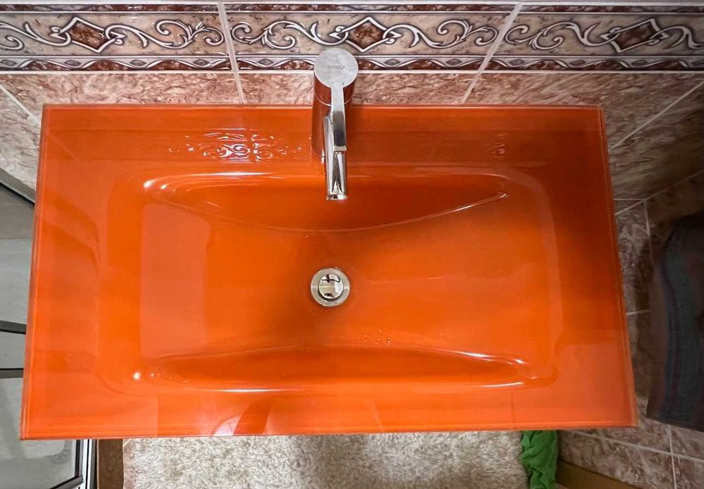 Móvel de Casa de Banho Branco com Lavatório