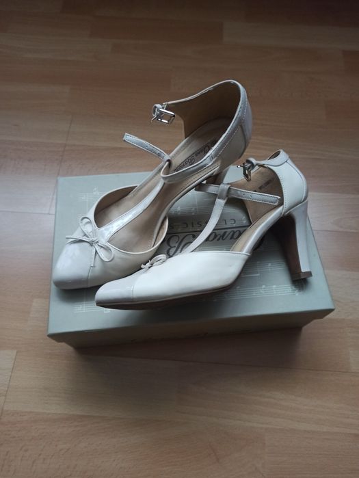 Buty na obcasie roz. 39 Clara Barson