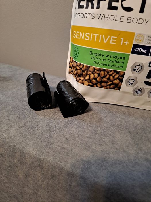 Karma dla psa Perfect Fit plus woreczki na odchody