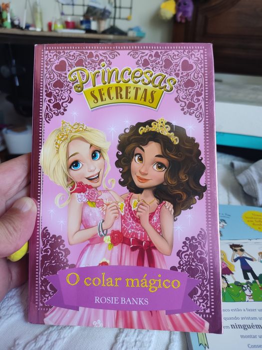 Princesas secretas: o colar mágico