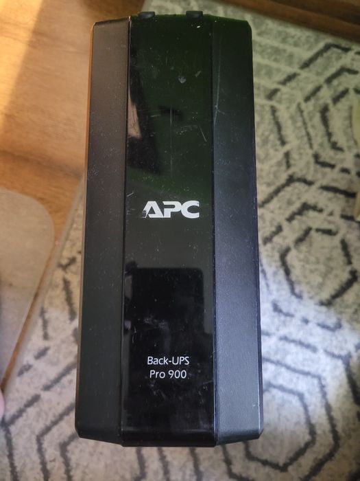 Ups APC Back-UPS Pro 900 bez aku.