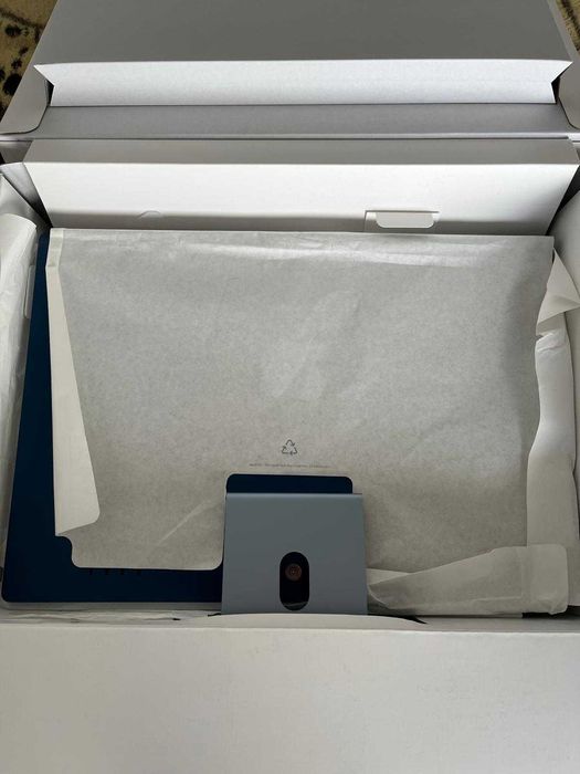 iMac Apple M3 24” Azul – Como Novo | 8GB RAM + 512GB SSD