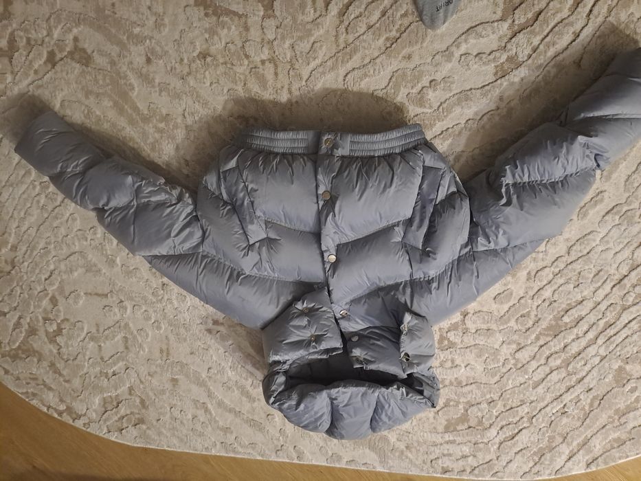 Пуховик сірий Nebesite