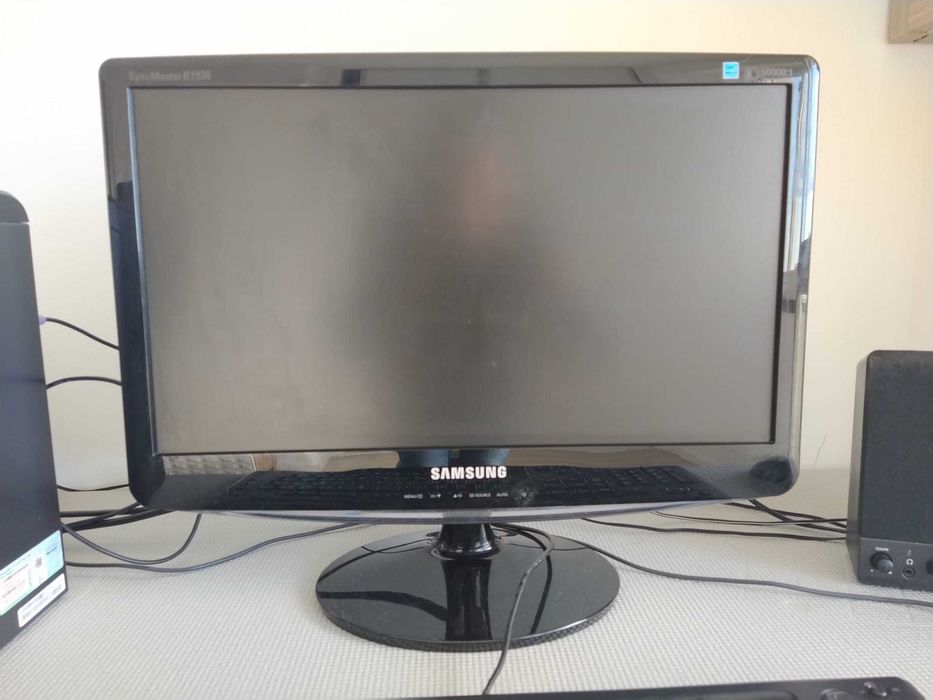 Computador Desktop Packard Bell Estimado